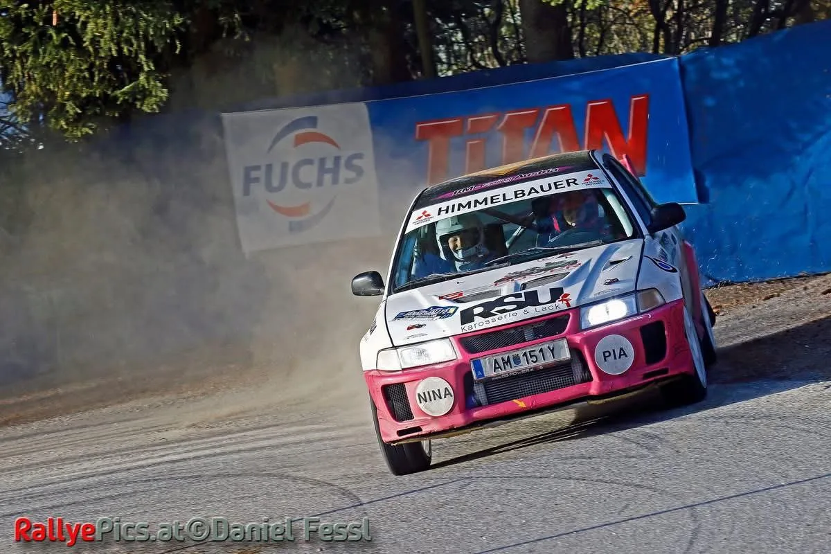Mode trifft Motorsport – Kutsam stattet Rallye-Damenteam Pia Steffe aus!